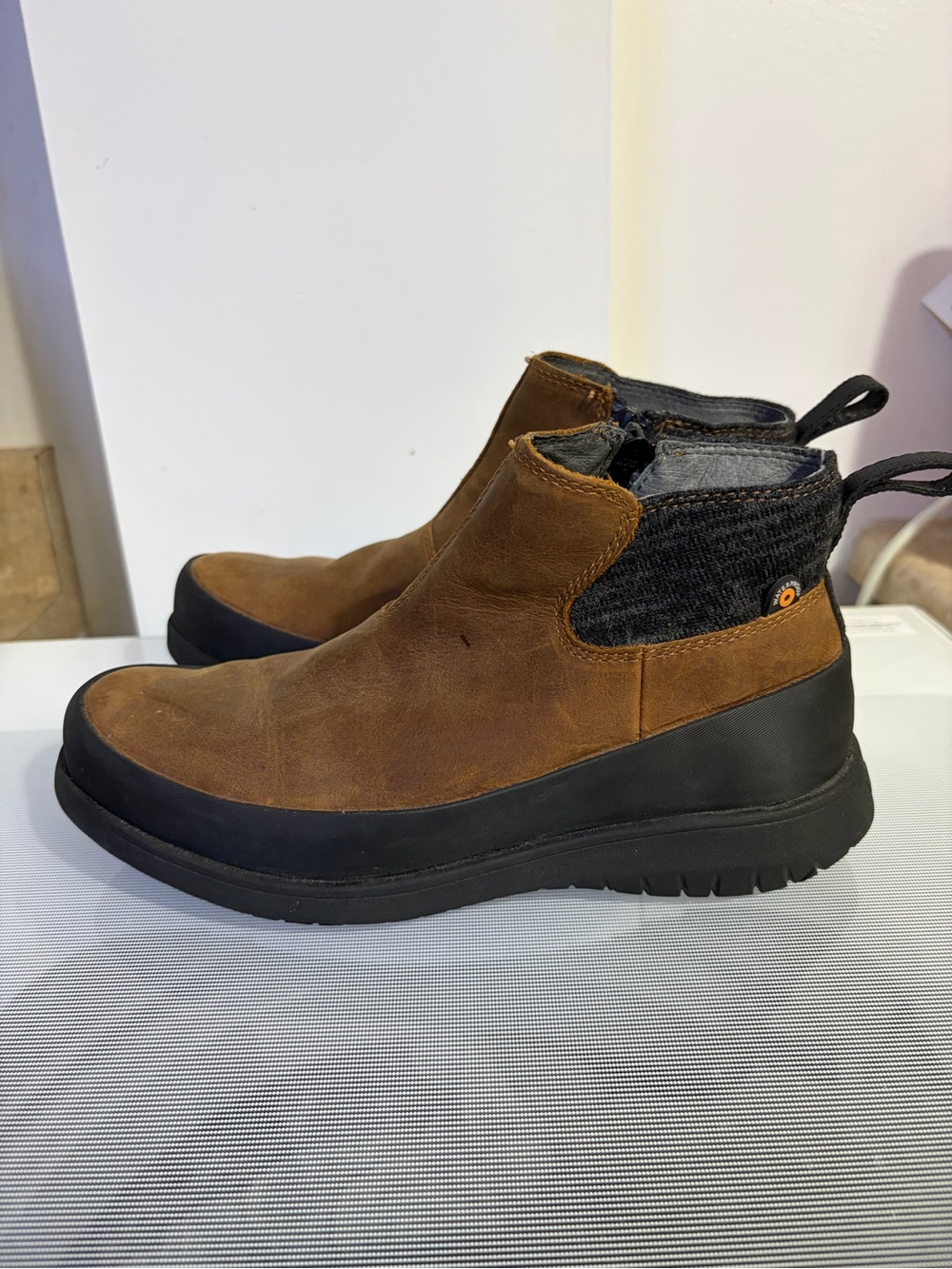 Bogs Brown Leather Ankle Boot with Black Sole and Knit Collar waterproof